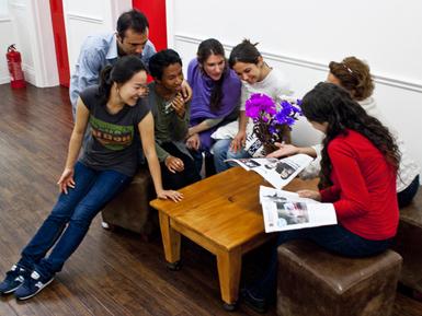  The arrival of a delegation of American Universities